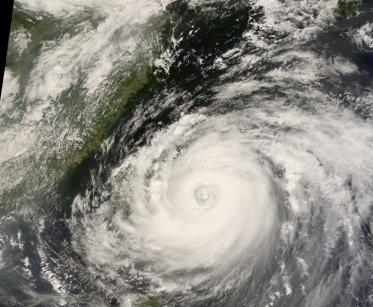 Typhoon Sinlaku