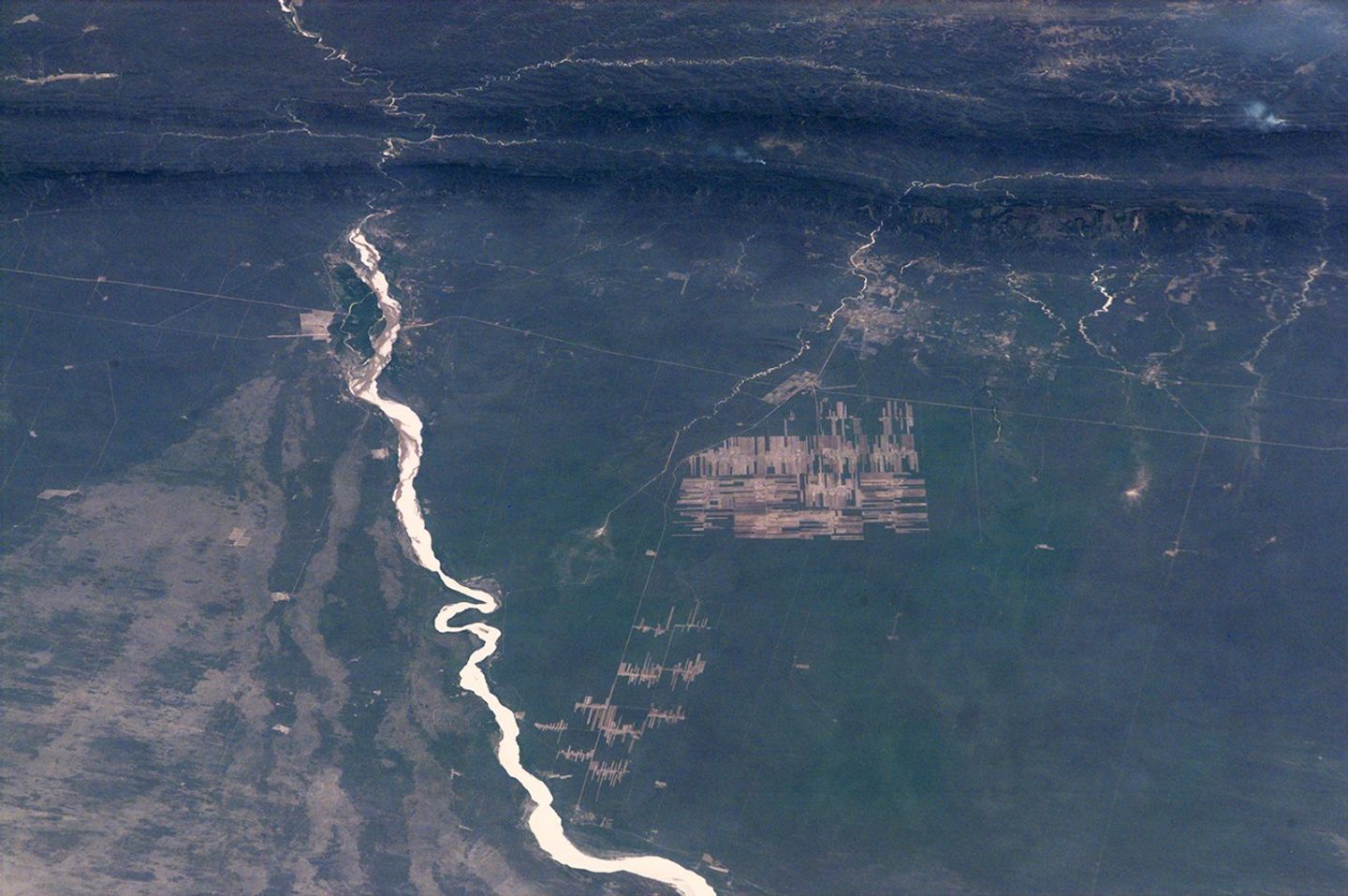 STS073-E-5338 - November 2, 1995