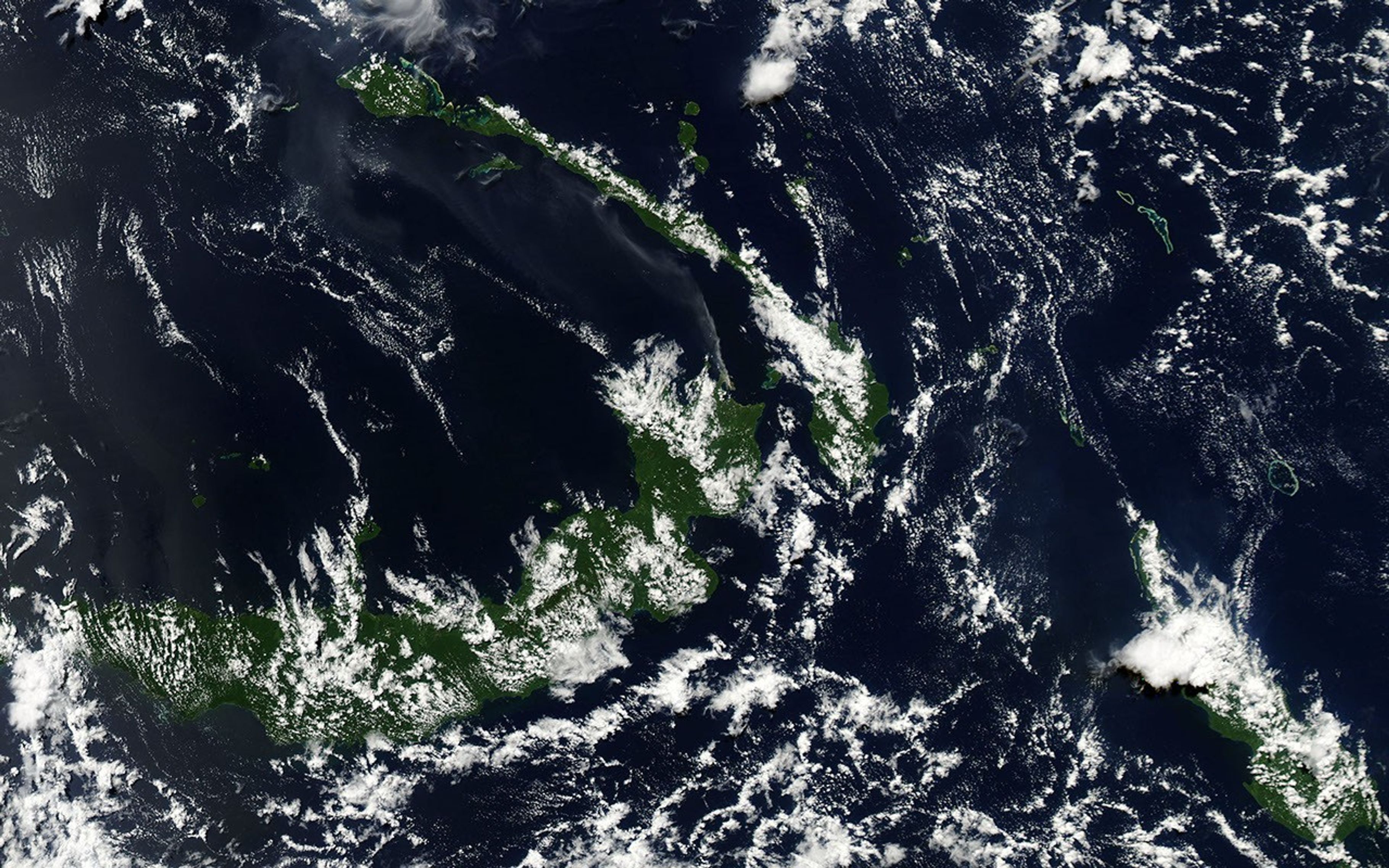 Plume from Rabaul Volcano