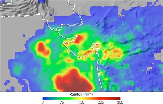 Cyclone Hugs the Coast of India