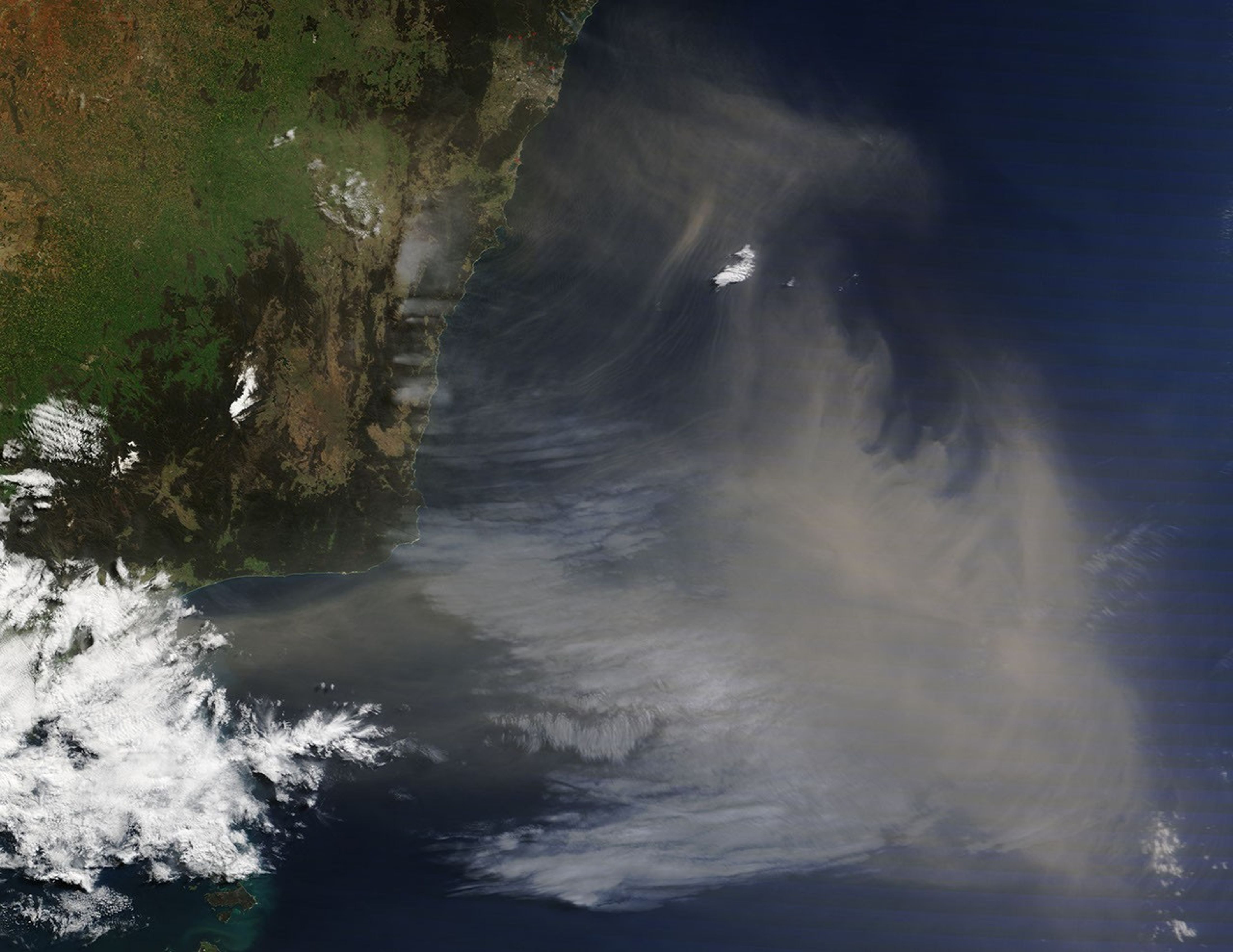 Australian Dust over the Pacific Ocean