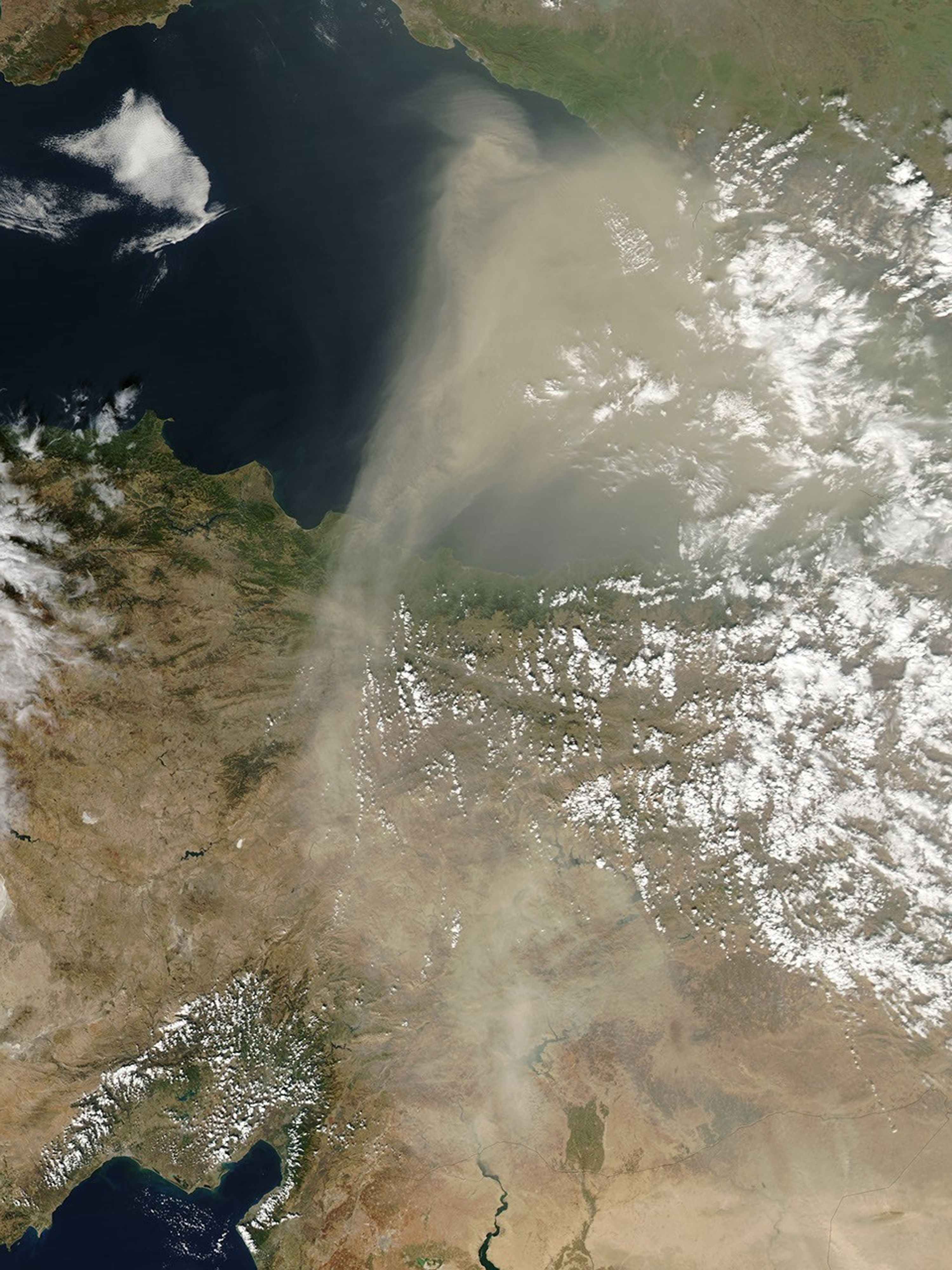 Dust over the Black Sea