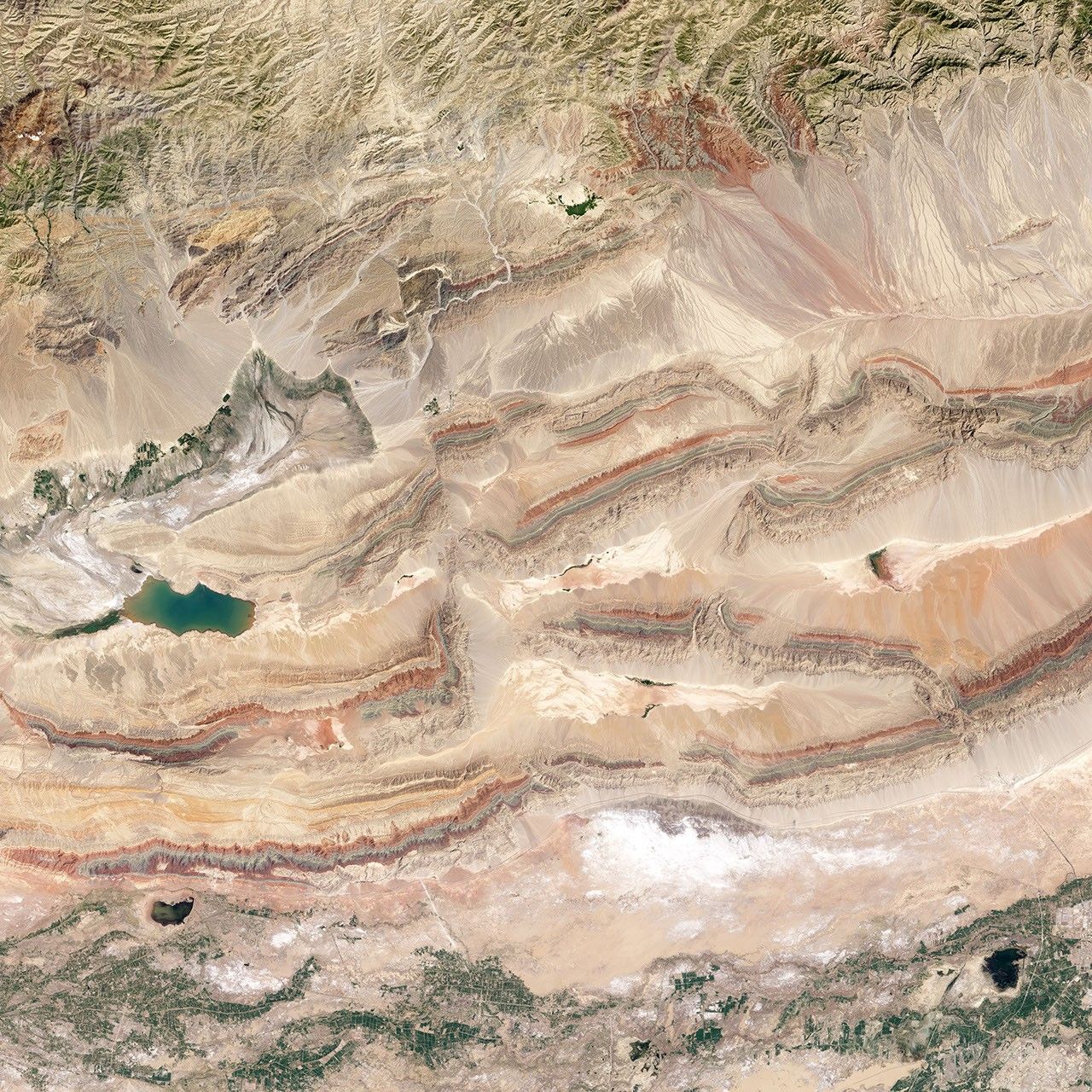 Faults in Xinjiang