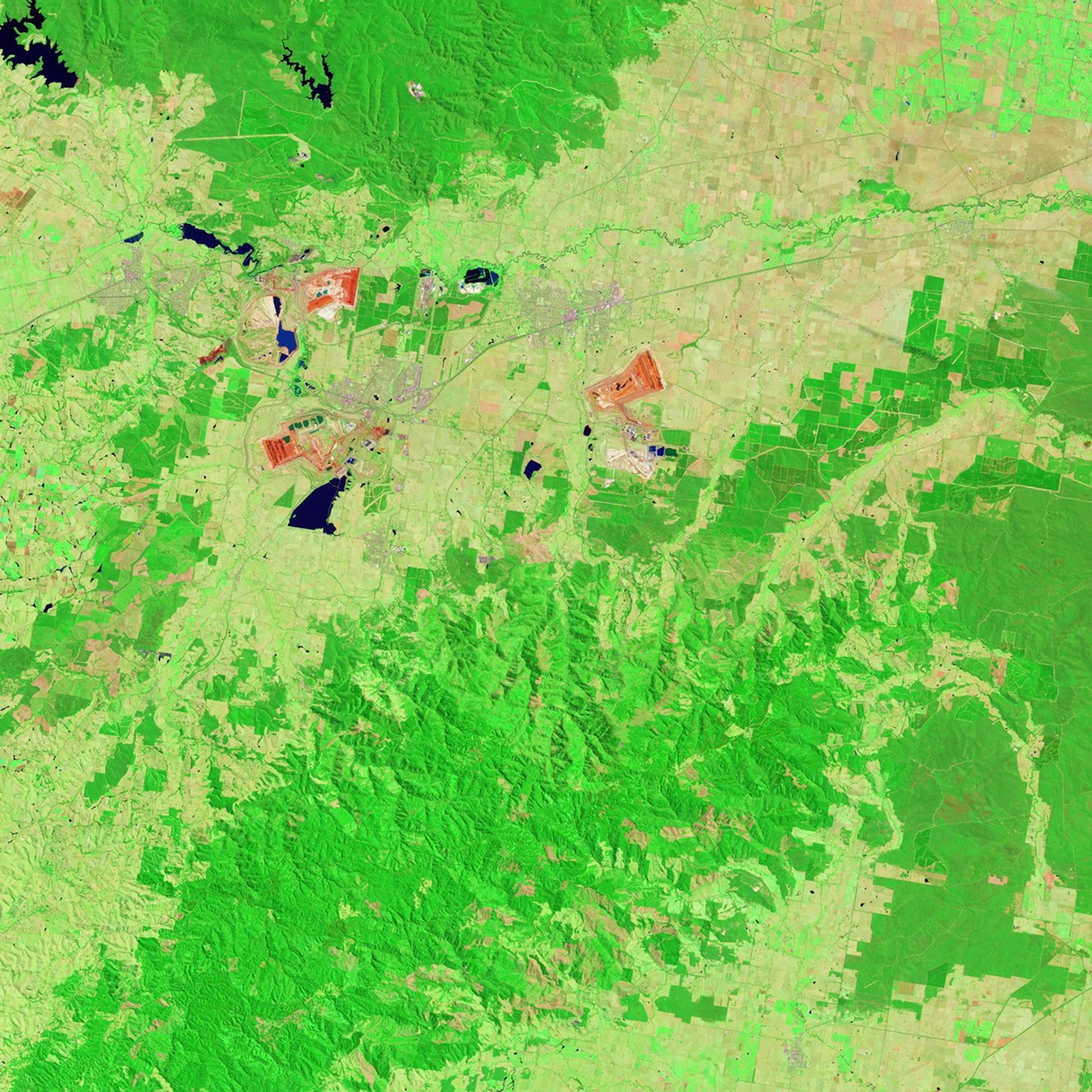 Mine Fire Smoke Chokes Australian Town