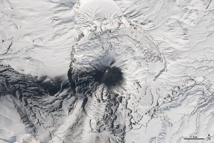 Karymsky - April 14, 2014