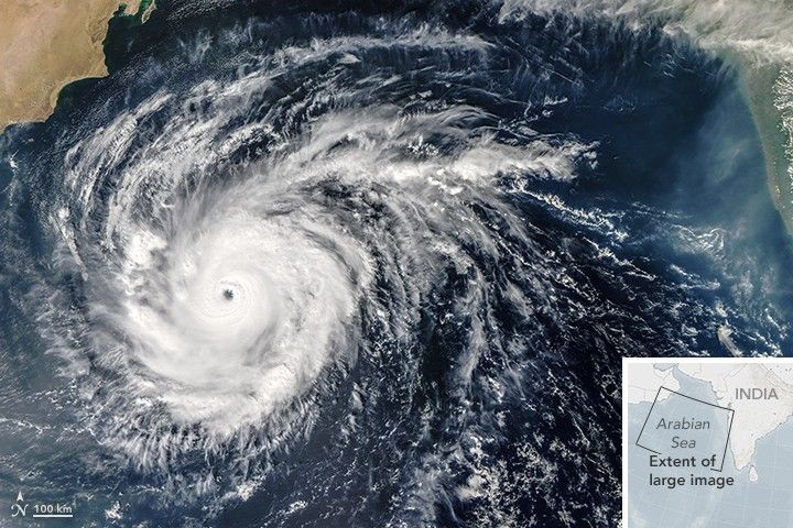 Rare Cyclone Heads for Arabia