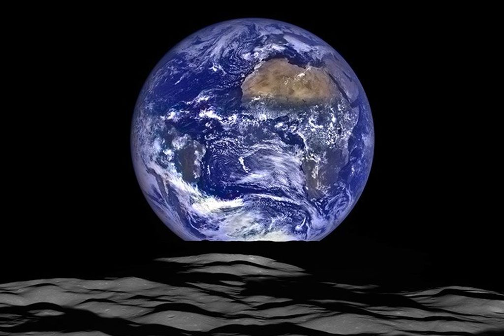 Earthrise, Earthset: Looking Towards Home