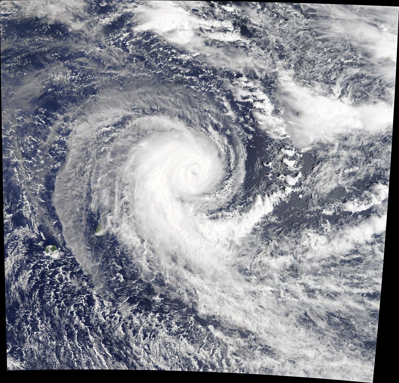 Berguitta Nears Indian Ocean Islands