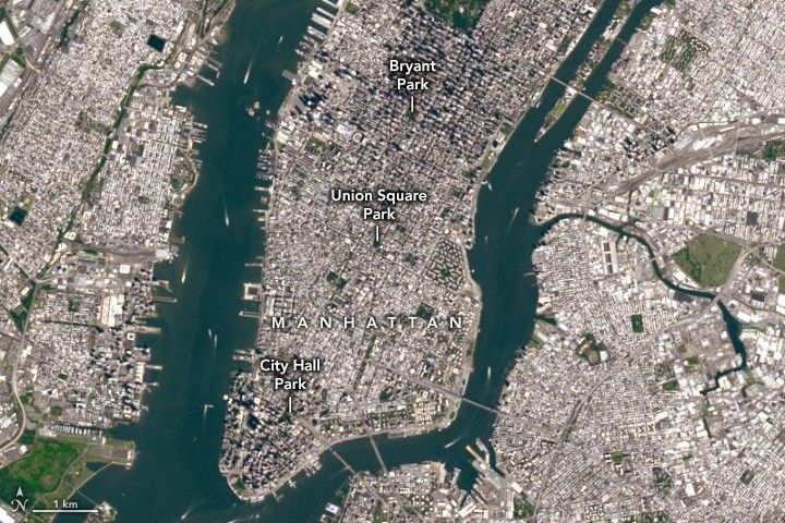The image shows Manhattan and the surrounding regions, from top to bottom there are labeled areas, Bryant Park, Union Square Park, and City Hall Park.