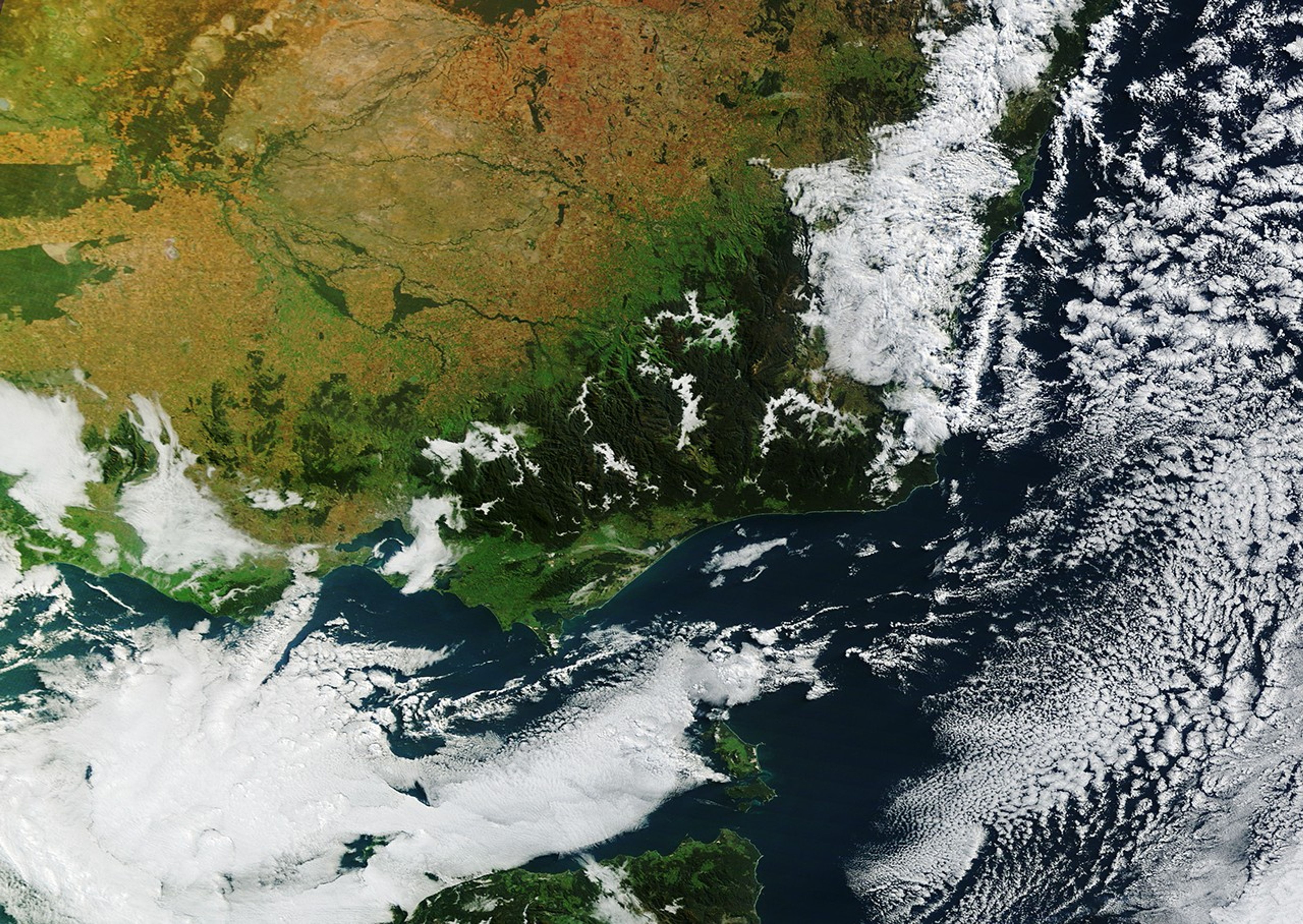 オーストラリアの曇りの美しさ – NASA Science