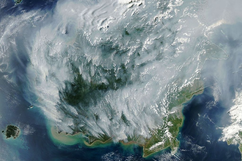 Peatland Fires Darken Skies in Indonesia