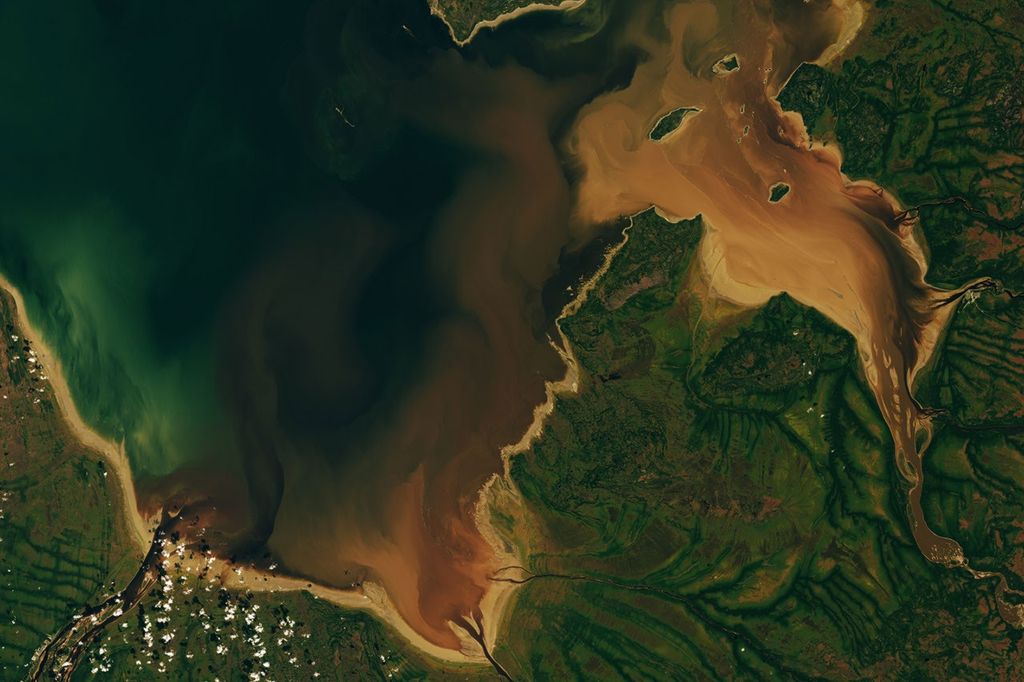 The Beaver Brown Waters of Rupert Bay 