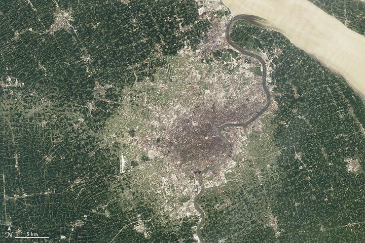 Image of Shanghai, China from August 11, 1989