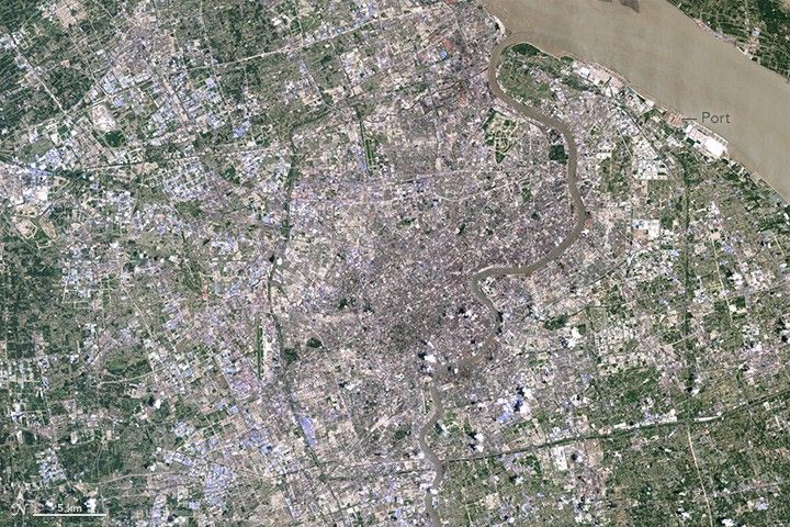 Image of Shanghai, China from July 19, 2004