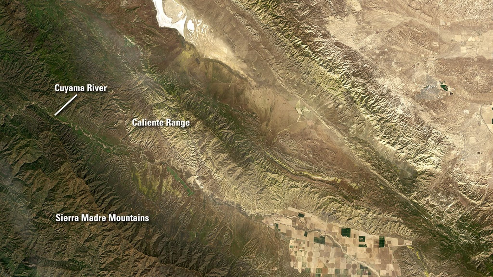 After five years of drought, California finally got relief during the winter of 2016-2017 with much-needed precipitation. As a result, brilliant shades of yellow and green bejeweled southern California. These natural color images show the difference in vegetation from March 2016 to March 2017, with an especially brilliant display in the latter image just south of the Cuyama River on the slopes of the Sierra Madre Mountains. Images taken by the Landsat 8 satellite. Source: U.S. Geological Survey (USGS) Landsat Missions Gallery: “The Wildflower Superbloom in California from Landsat's Perspective”; U.S. Department of the Interior / USGS and NASA.