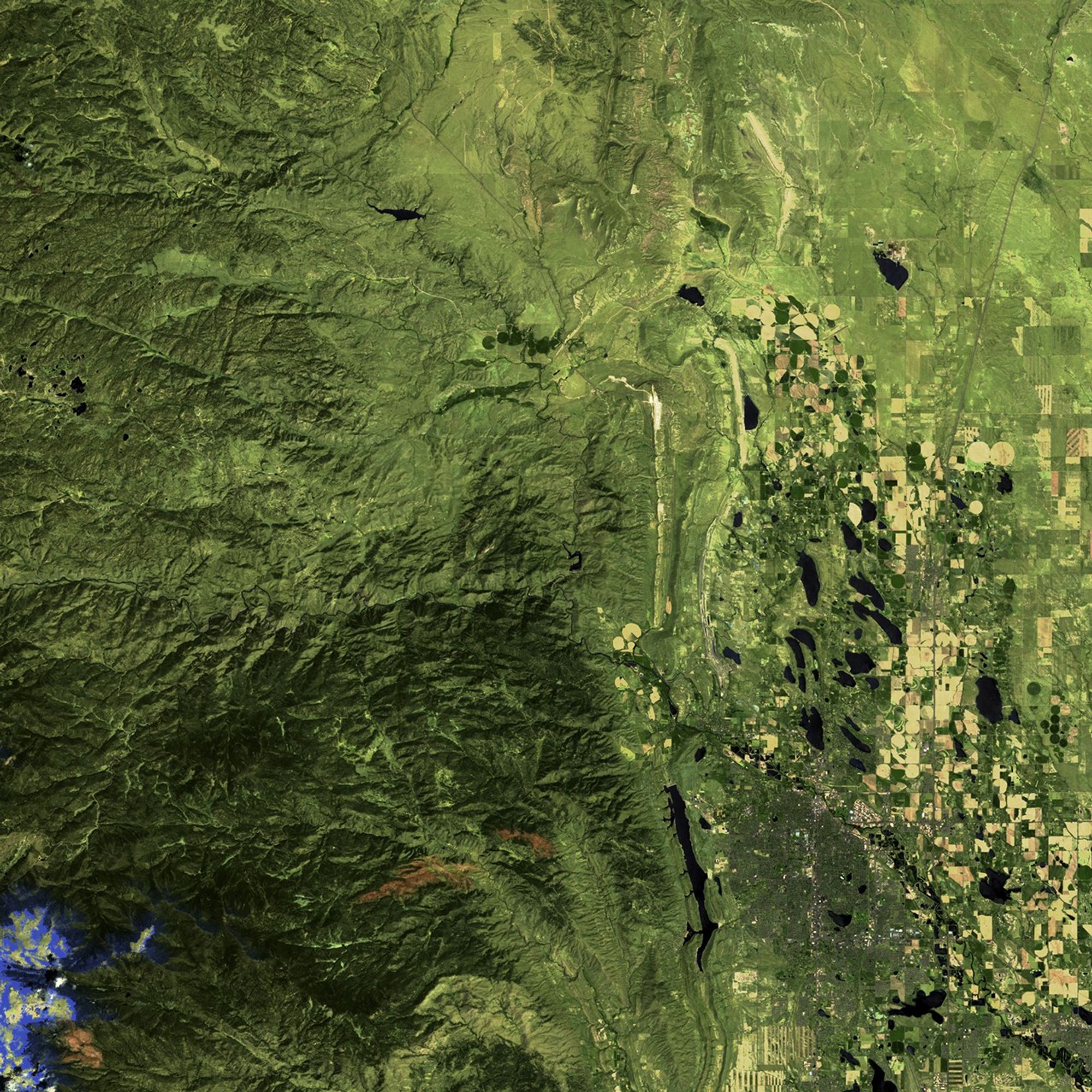Sparked by lightning on June 9, 2012, the High Park Fire burned more than 87,000 acres near and in Roosevelt National Forest, just west of Fort Collins, Colorado. One person was killed and at least 259 homes were destroyed. High temperatures and strong winds hampered efforts to extinguish the blaze, which was the second largest in Colorado history.   Images taken by the Thematic Mapper sensor onboard Landsat 5 and the Enhanced Thematic Mapper Plus onboard Landsat 7. Sources: U.S. Geological Survey (USGS) Landsat Missions Gallery "High Park Fire, Colorado – June 2012," U.S. Department of the Interior / USGS and NASA, and denverpost.com.