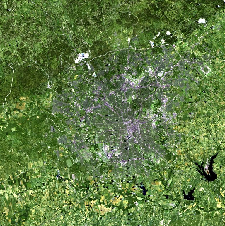 San Antonio has grown faster during the last two decades than all but three other cities in the U.S., nearly doubling from 790,000 people in 1991 to 1.4 million in 2010. Under state law, which allows the city to direct growth and zoning in much of the surrounding unincorporated land, San Antonio has opposed the creation of other nearby municipalities and has preserved agricultural production areas. A series of military bases and airfields, which ring the larger community, have also contributed to the city's growth. Images taken by the Thematic Mapper sensor aboard Landsat 5. Source: USGS Landsat Missions Gallery, "San Antonio, Texas 1991-2010," U.S. Department of the Interior / U.S. Geological Survey.
