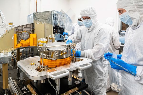 NASA’s Dragonfly Rotorcraft Gets Decked Out, Tested - NASA Science