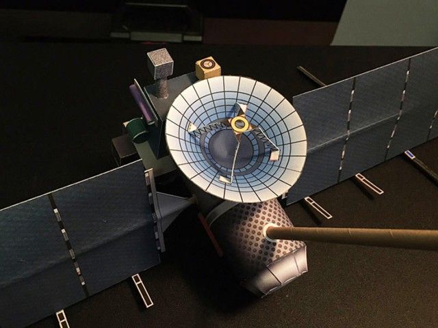 Advanced paper model of Europa Clipper available for download.