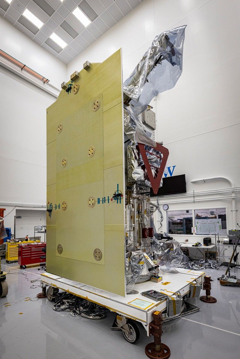 Imaging showing the Europa Clipper Solar Array Mechanical Simulator