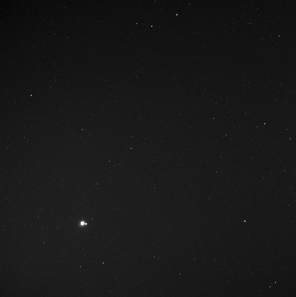 2010: Earth and Moon as seen from Mercury (Messenger)