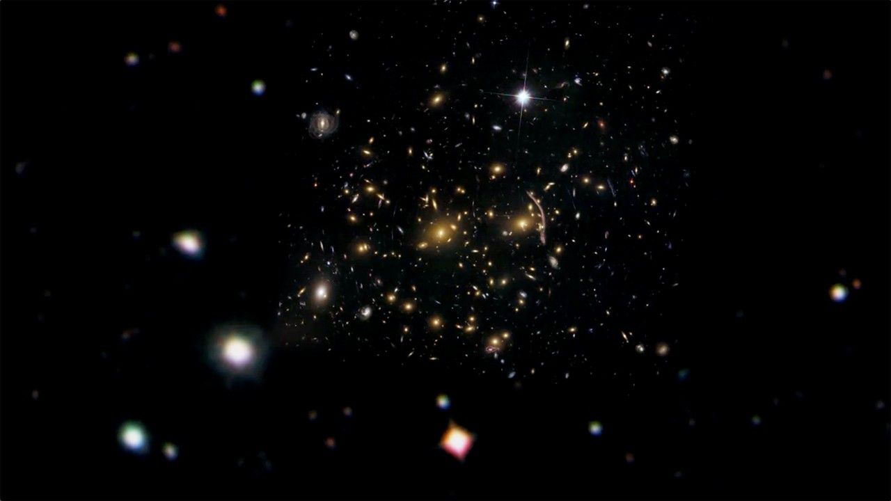 
			Zoom into the Galaxy Cluster Abell 370 - NASA Science			