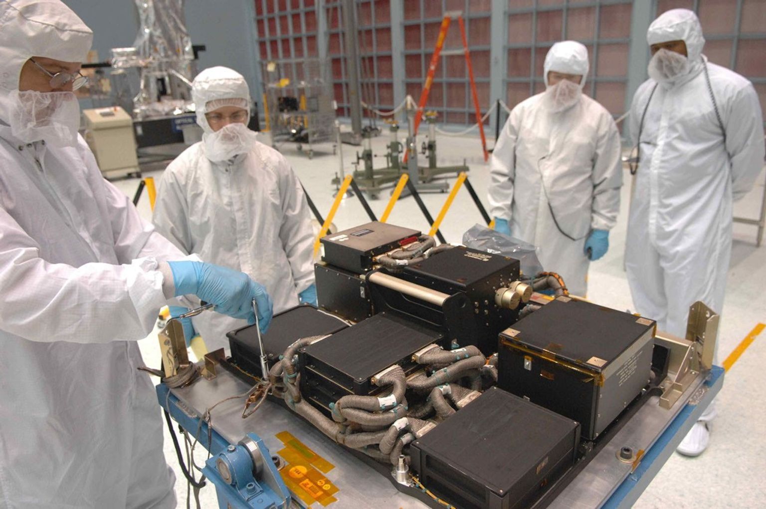 
			Instrument Testing in Goddard's Clean Room (2008) - NASA Science			
