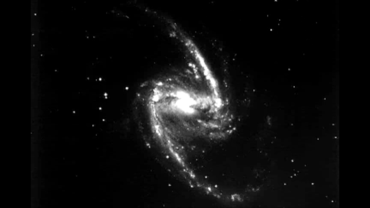 
			NGC 1365: Ground Image to Hubble Image - NASA Science			