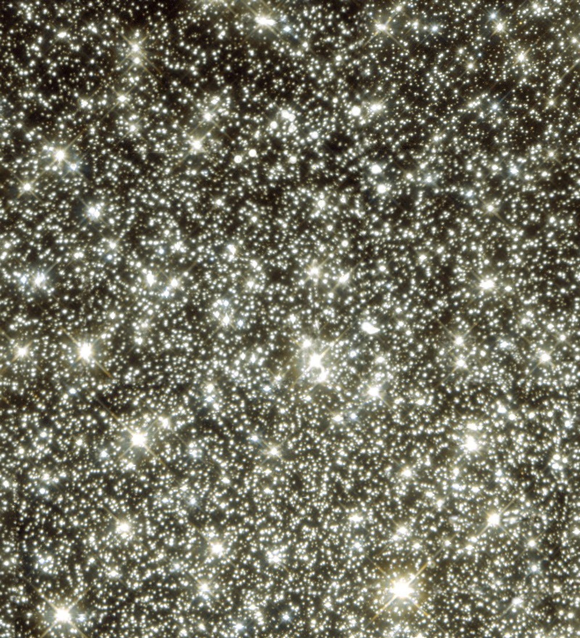 Inside Globular Cluster M22