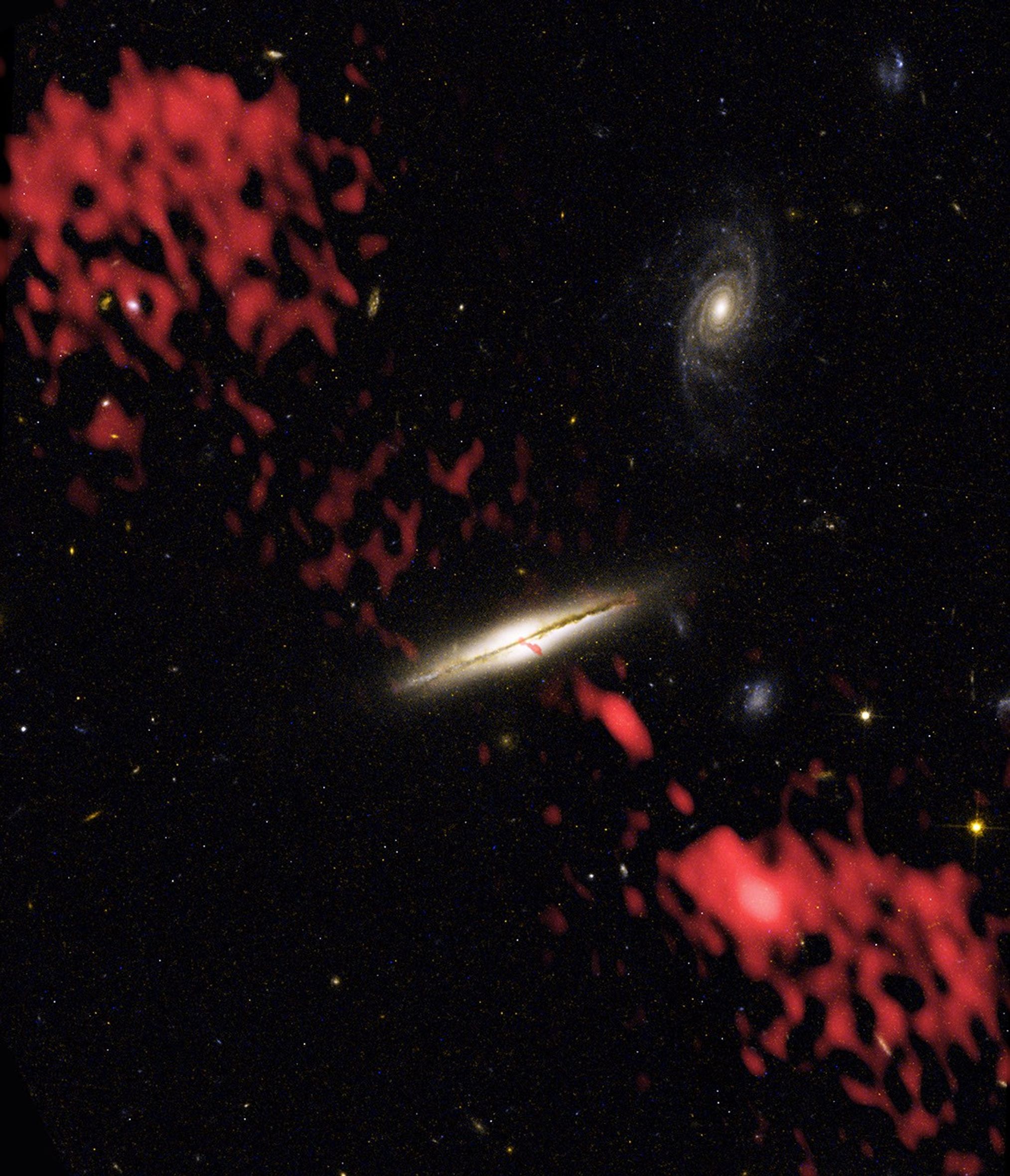 Wide View of Giant Radio Jet Coming From Spiral Galaxy 0313-192