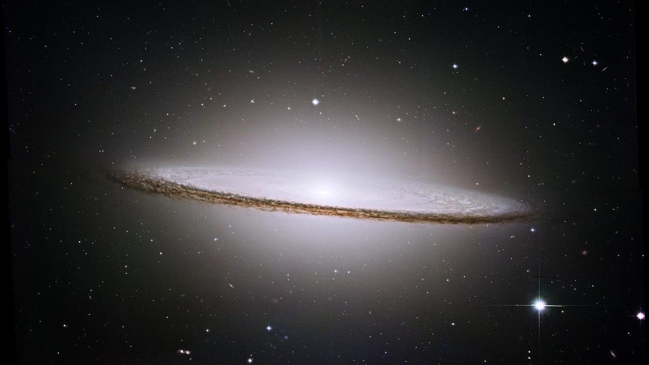 Zoom and Pan into the Sombrero Galaxy