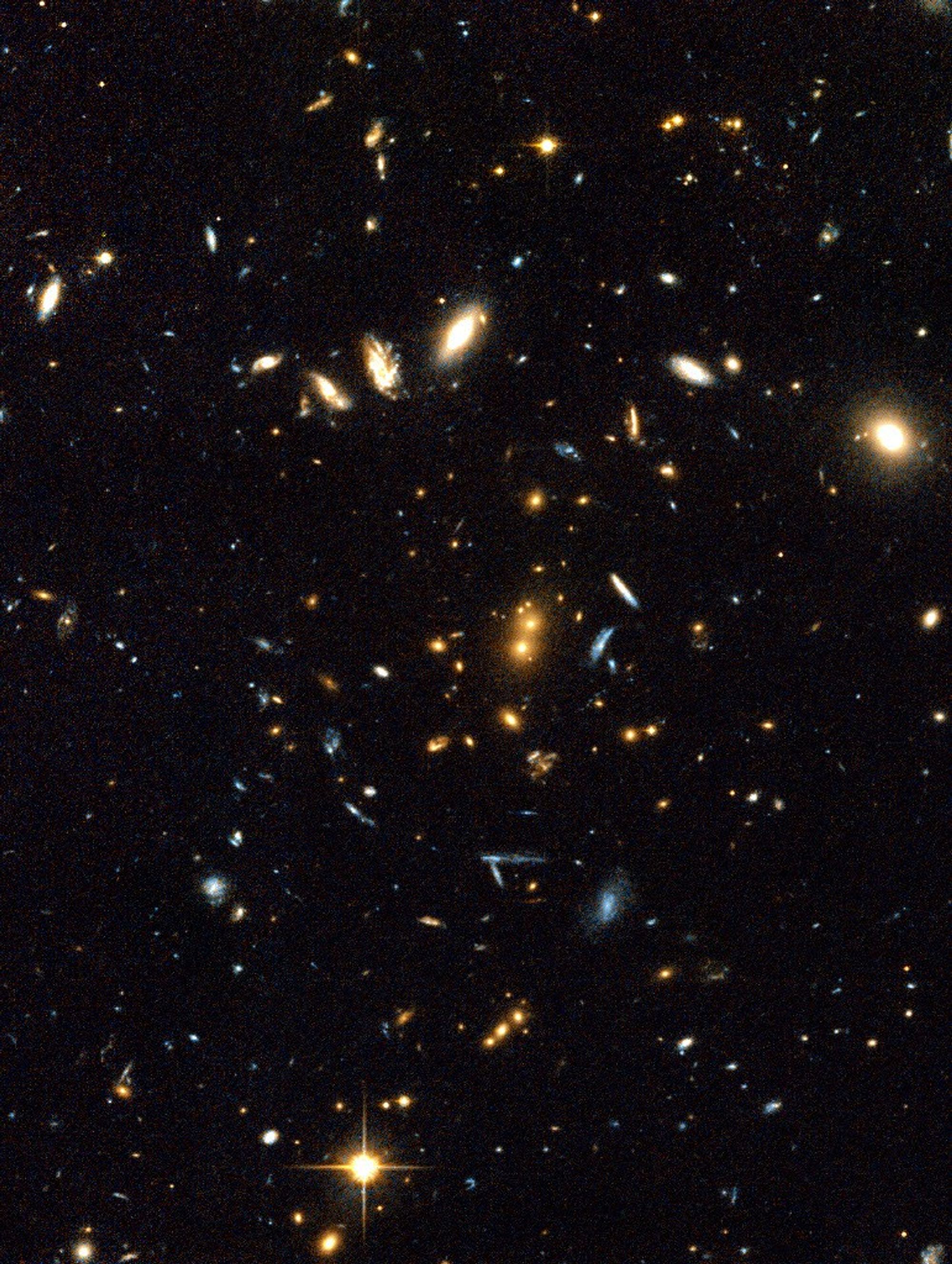 Massive Galaxy Cluster RDCS 1252