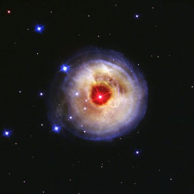 Star V838 Monocerotis (V838 Mon) – May 20, 2002