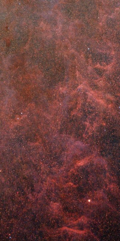 Hydrogen Plume in M82