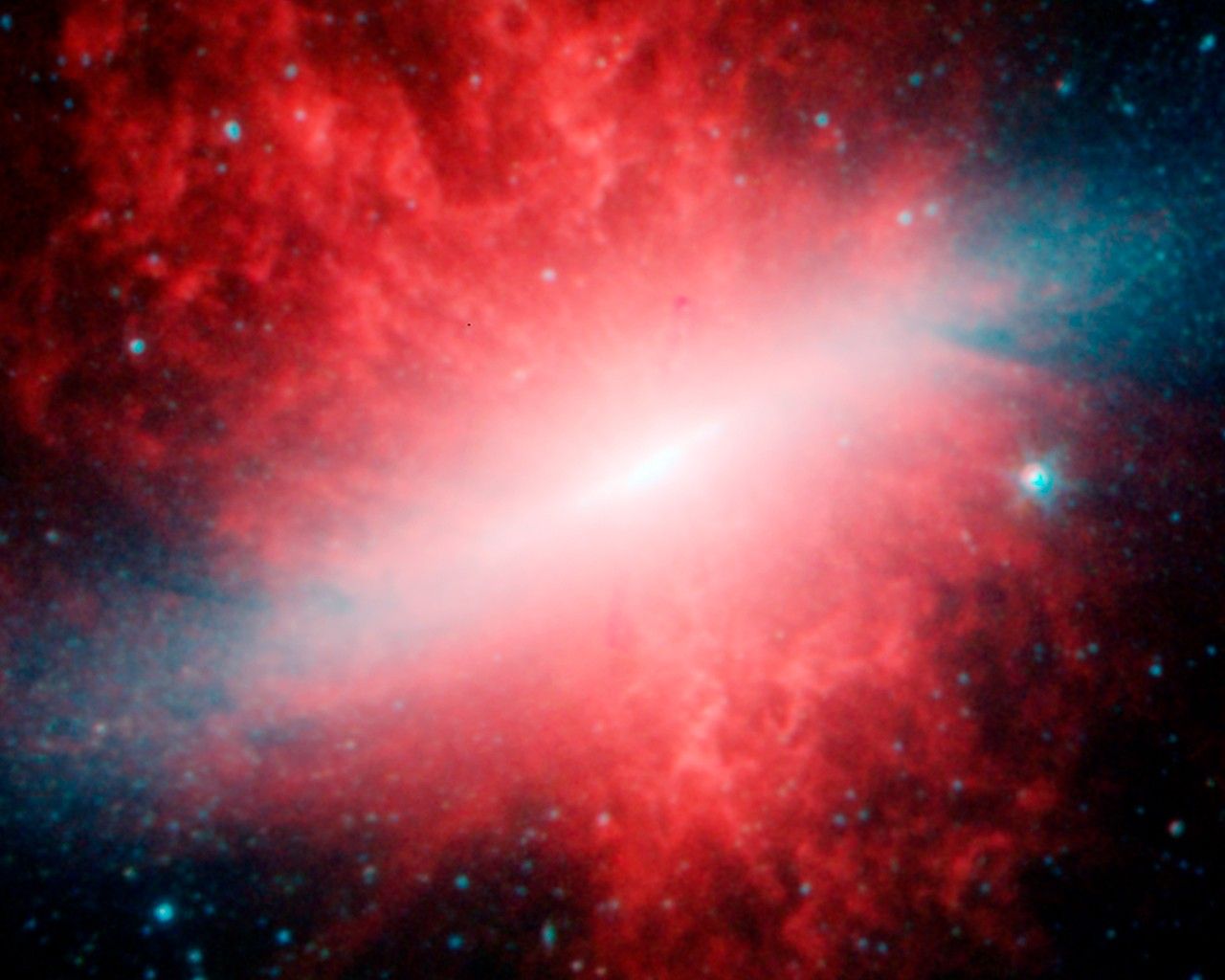 M82 Spitzer: Infrared