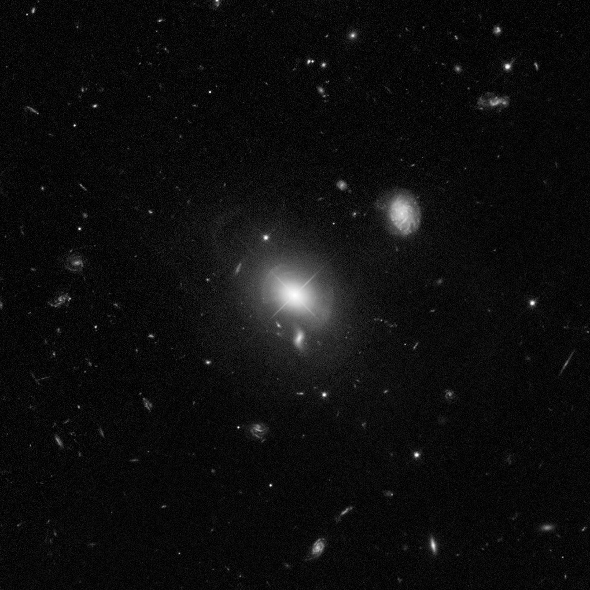 Quasar MC2 1635+119 and Host Galaxy