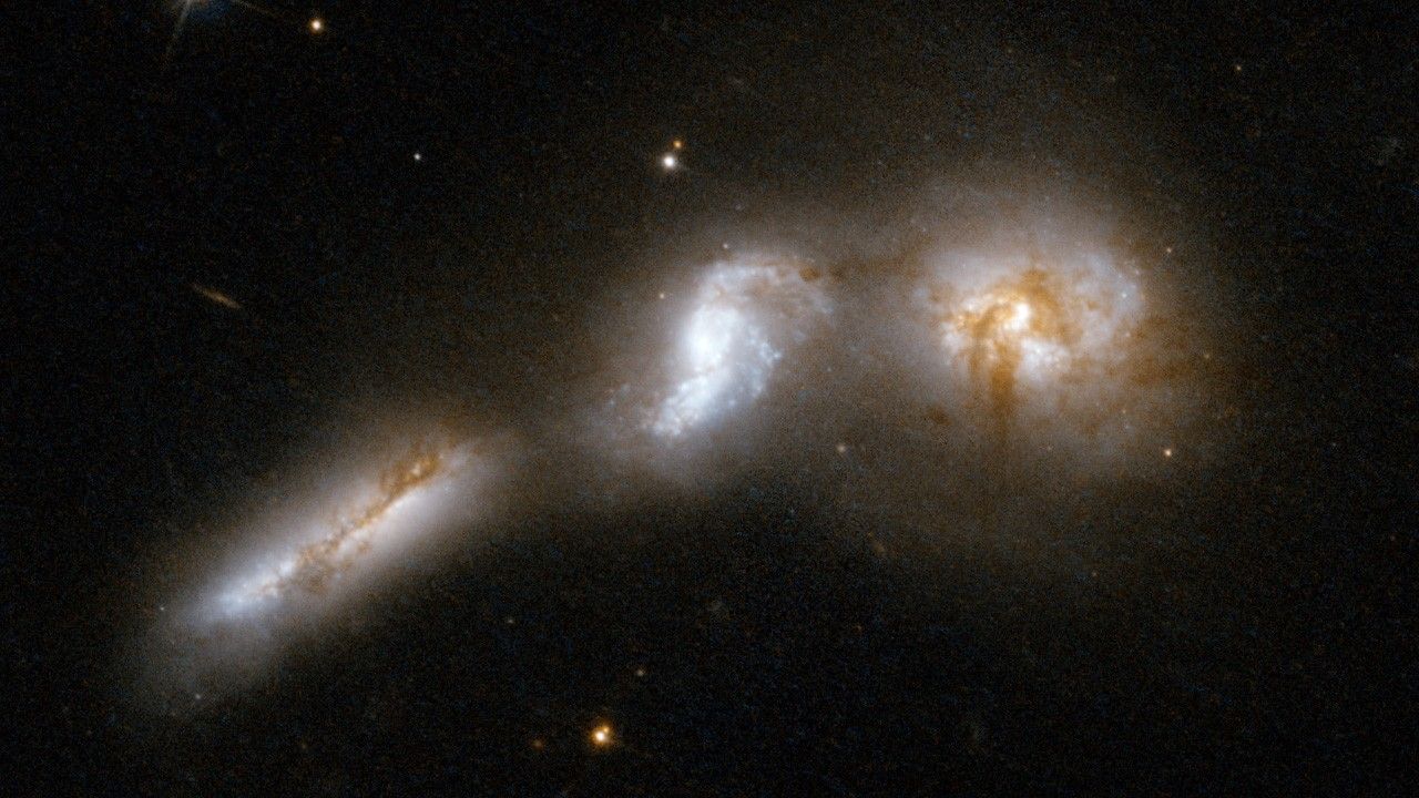 Hubble Spots Dozens of Colliding Galaxies (Short Version)