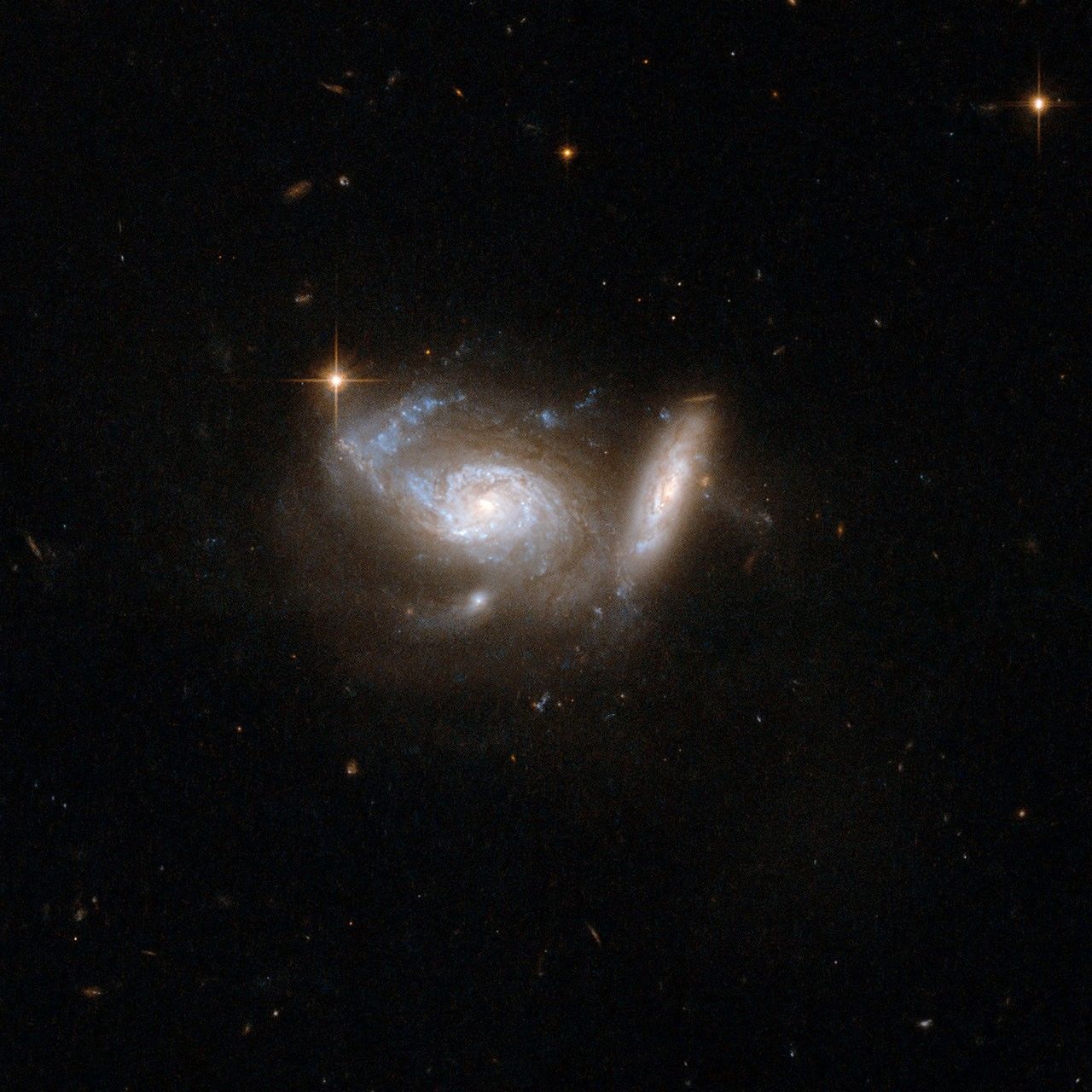 Hubble Interacting Galaxy ESO 550-2