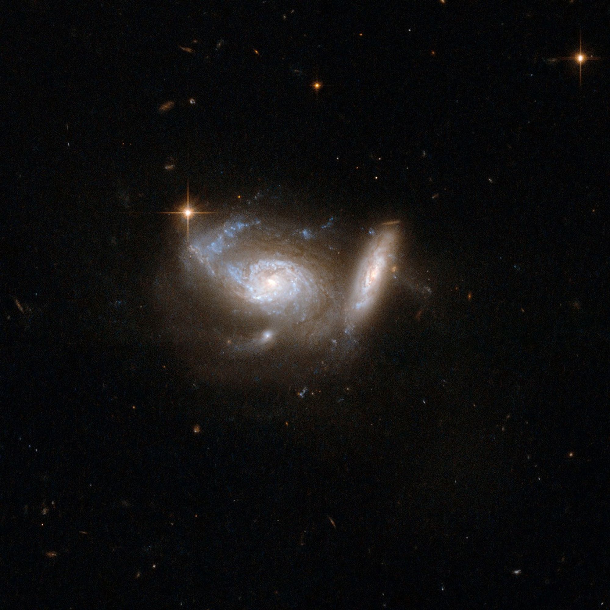 Hubble Interacting Galaxy ESO 550-2