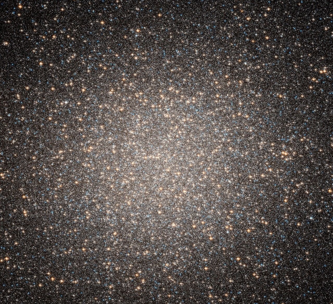 Starry Splendor in Core of Omega Centauri