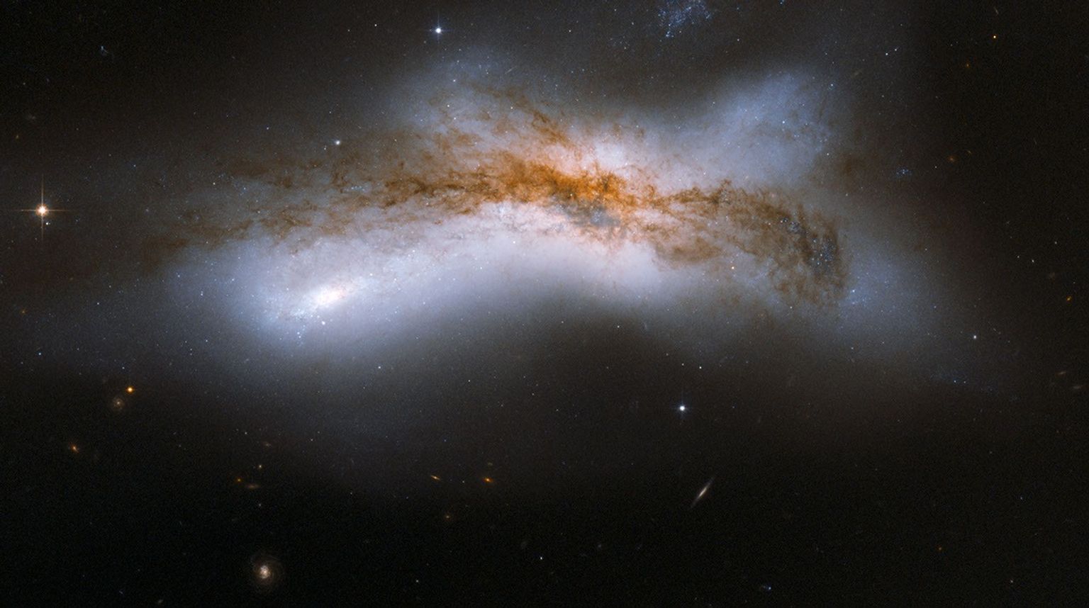 Hubble Interacting Galaxy NGC 520