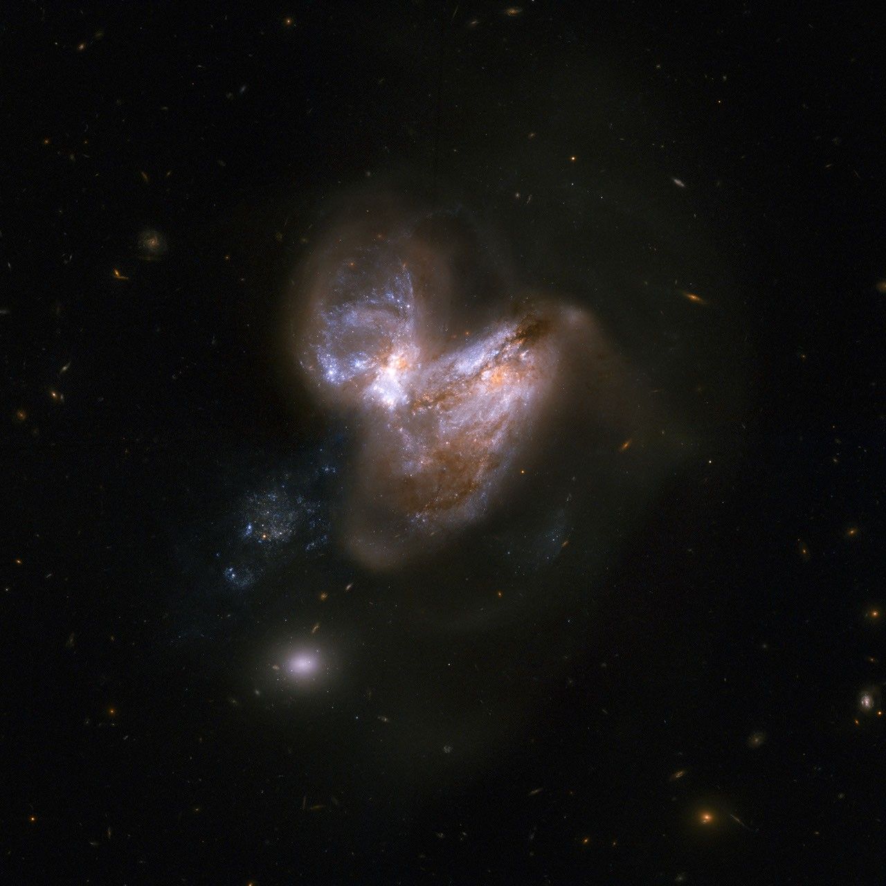 Hubble Interacting Galaxy NGC 3690