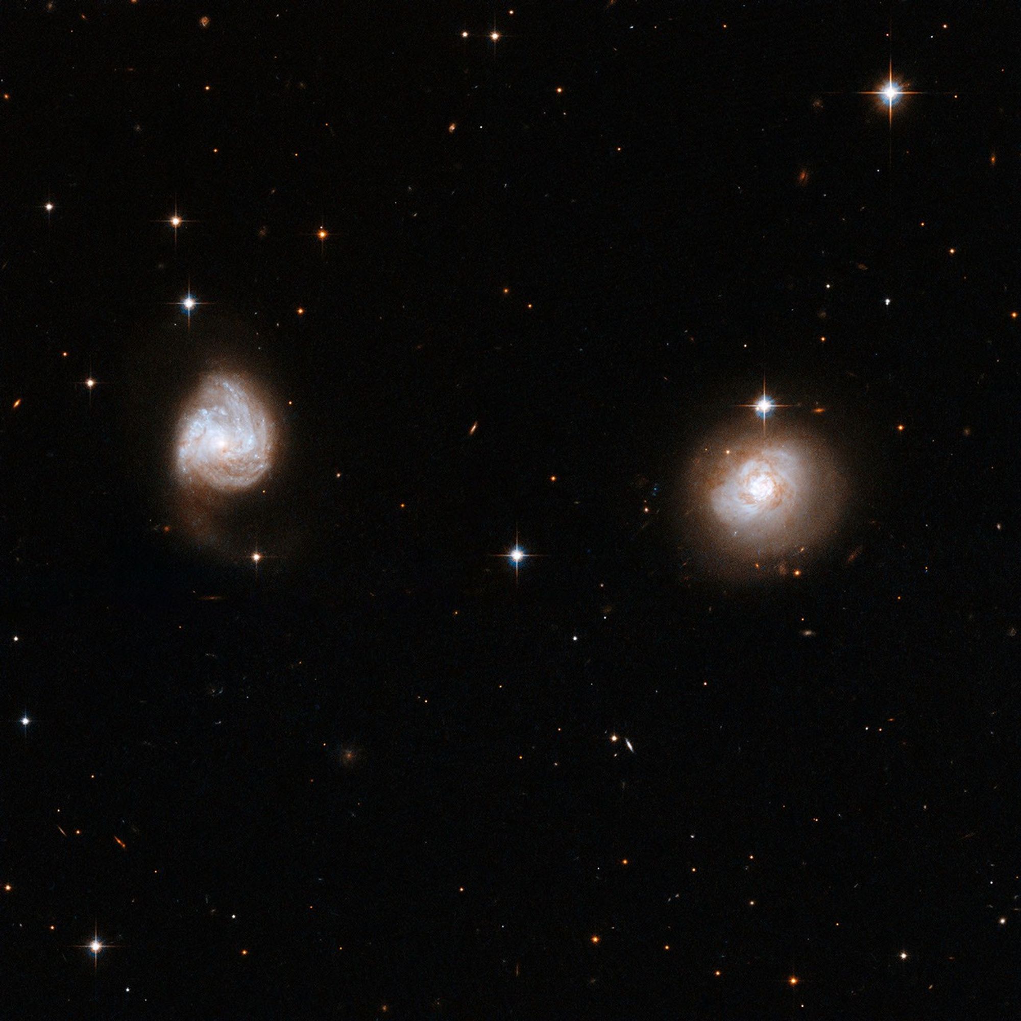 Hubble Interacting Galaxy AM 0702-601