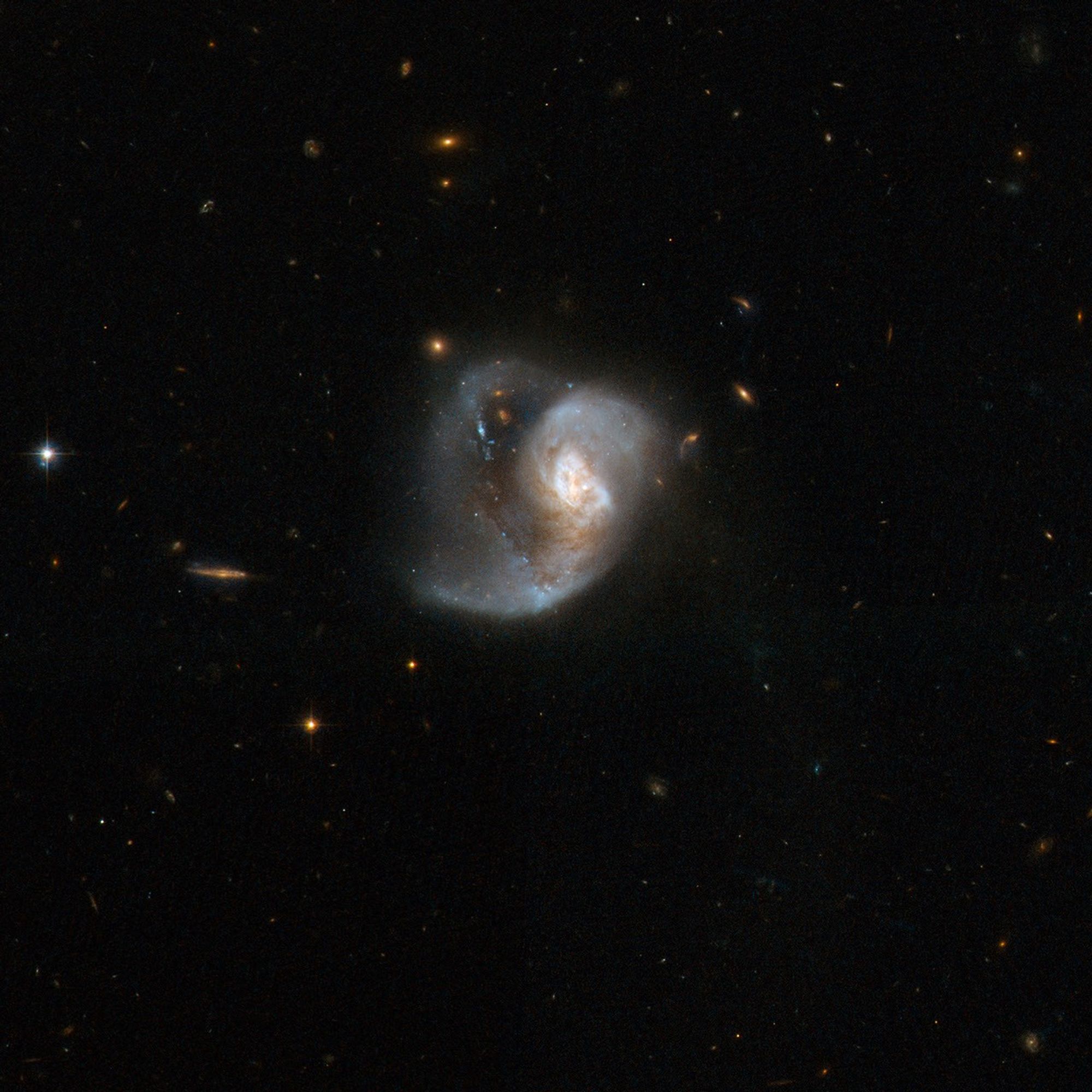 Hubble Interacting Galaxy VV 283