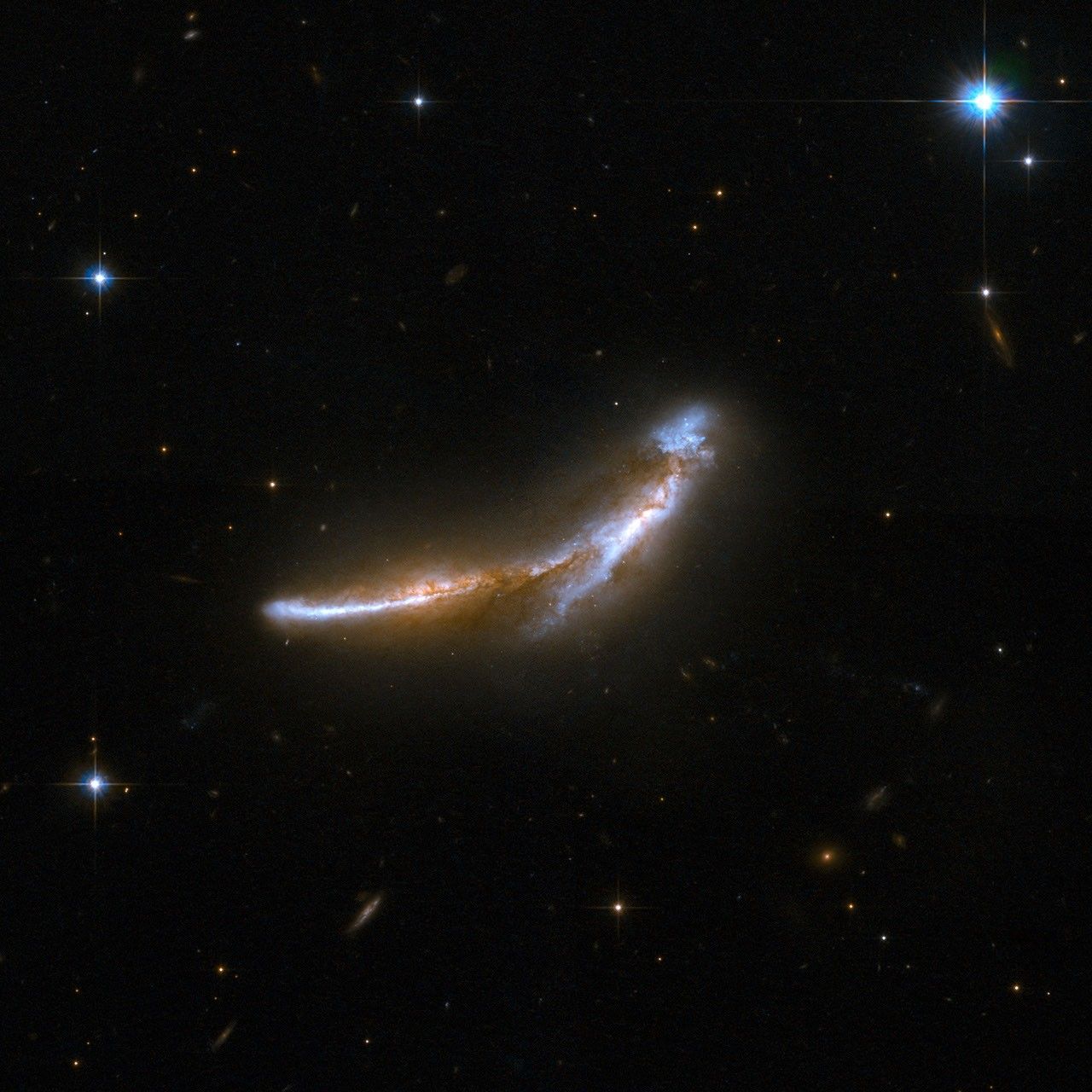 Hubble Interacting Galaxy NGC 6670
