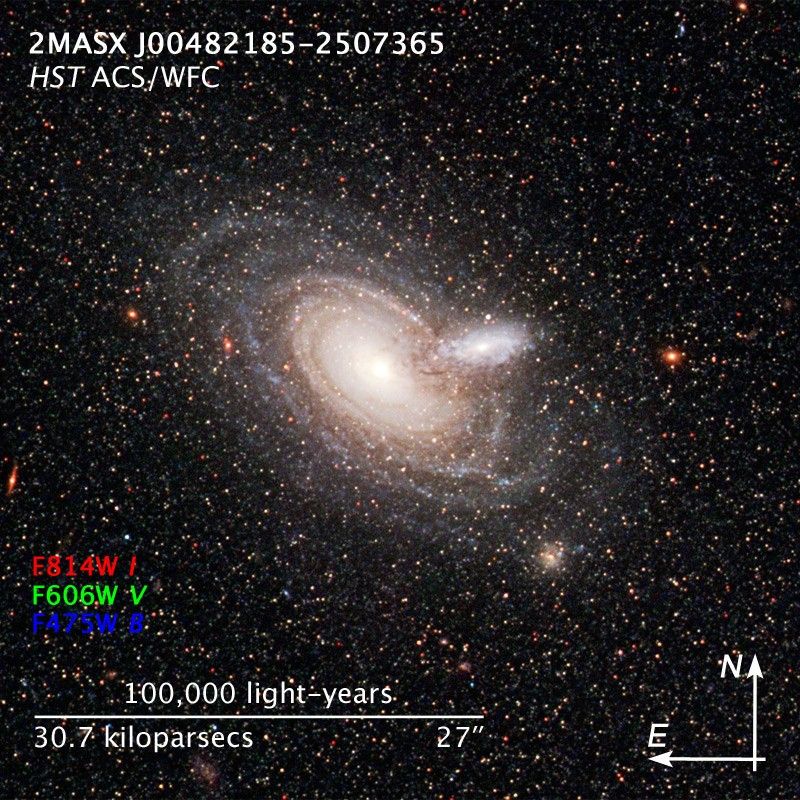 Compass and Scale Image for Overlapping Galaxies 2MASX J00482185-2507365