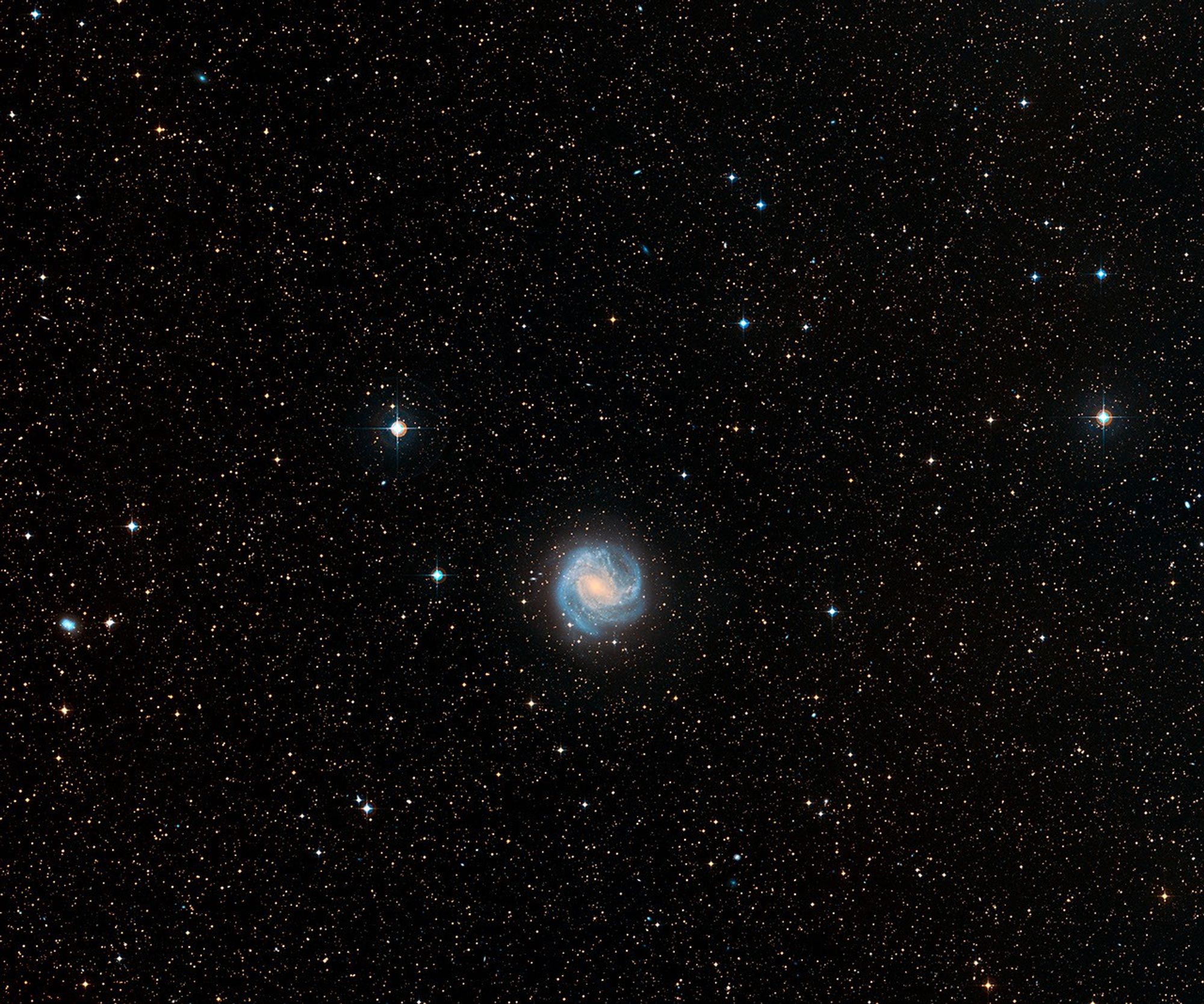 Digitized Sky Survey Image of Star Field Around M83