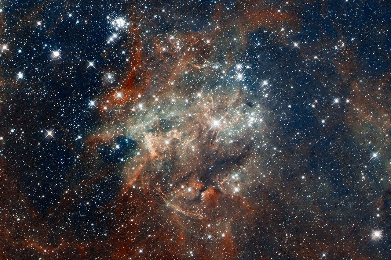 Hubble Images 30 Doradus: NGC 2060