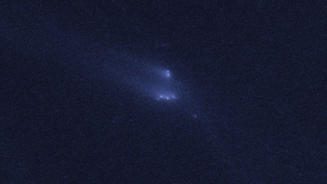Hubble Observation of P/2013 R3 - December 13, 2013