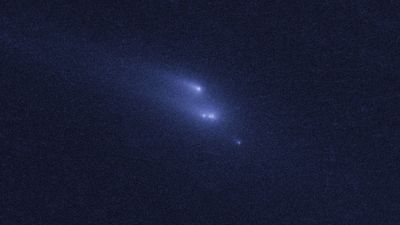 Hubble Observation of P/2013 R3 – November 15, 2013